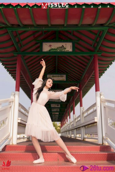 帆布鞋美女